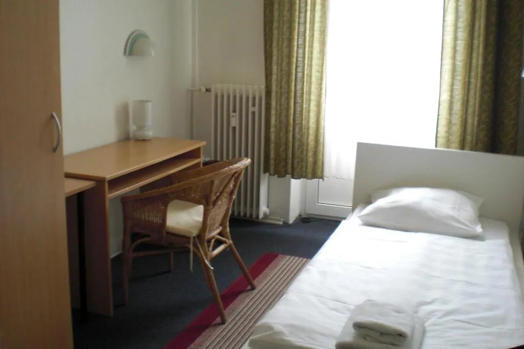 Hotel Komet Düsseldorf 3*,